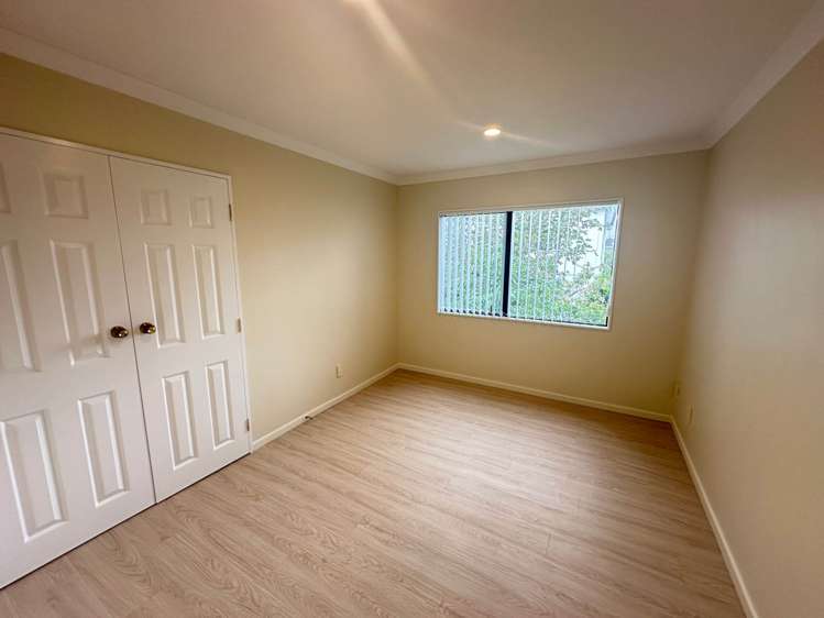 24 Erne Crescent East Tamaki_11