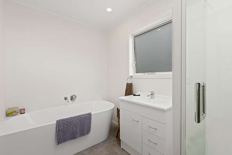 29 Elliston Crescent Stanmore Bay_16