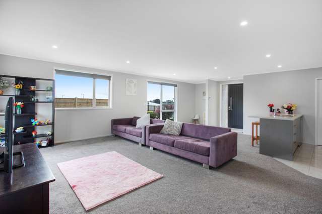 8 Okoreka Road Glenbrook Beach_4