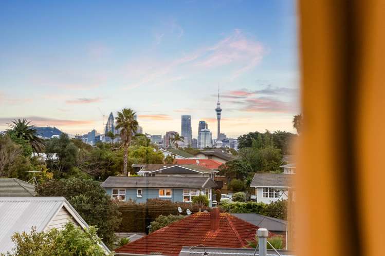 275a Lake Road Belmont_13