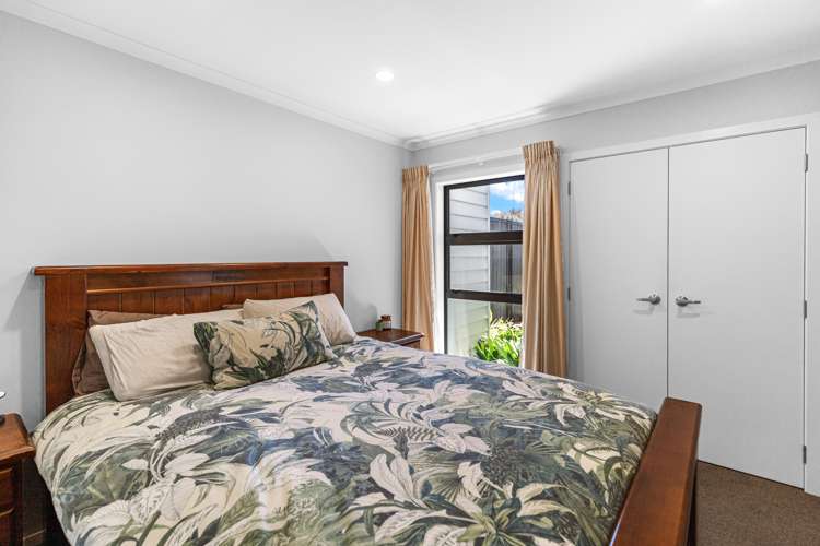 2/15 Cook Street Hamilton East_14