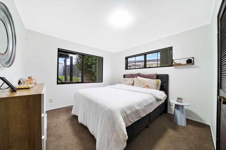 151 Carnoustie Drive Wattle Downs_11