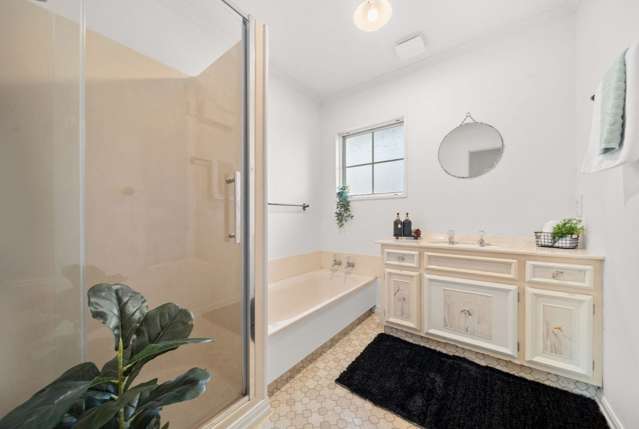 22 Opaki Road Lansdowne_2