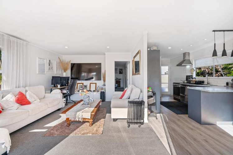 44 Zita Maria Drive Massey_9