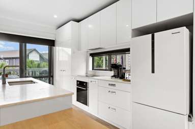 33/27 Powell Street_4