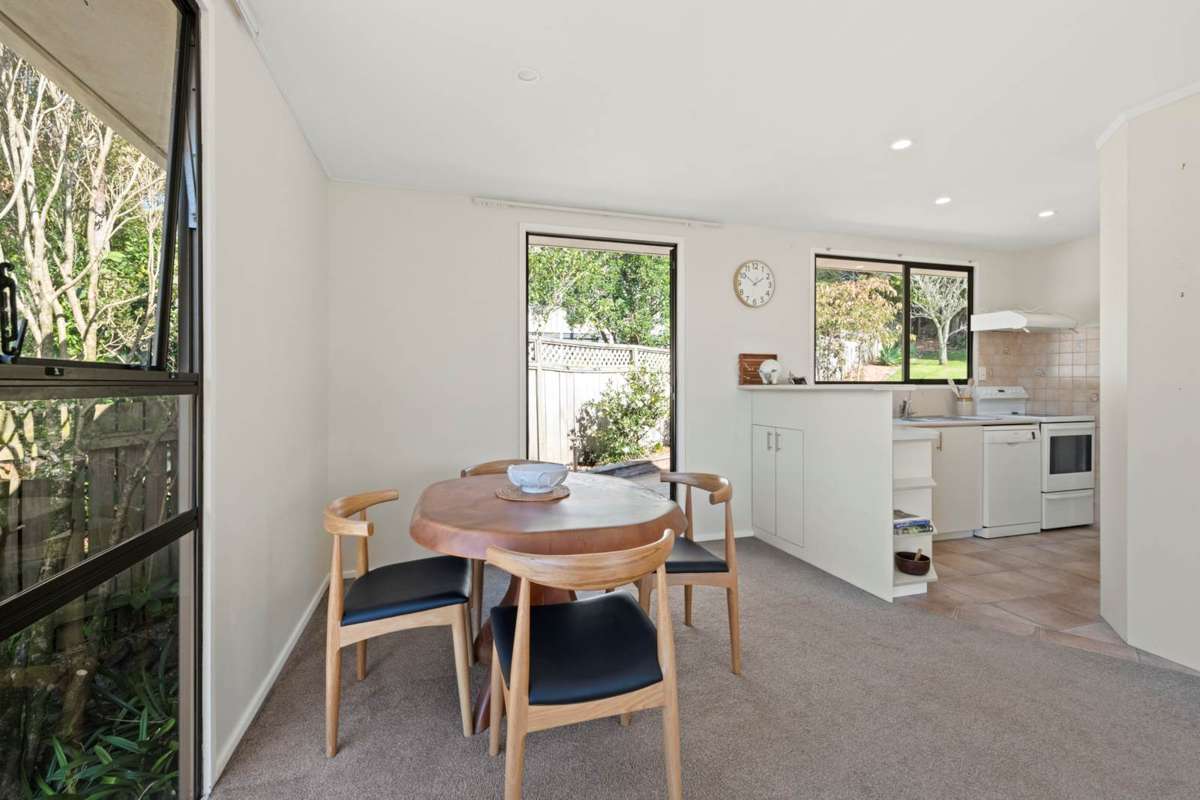 41 John Dee Crescent_4