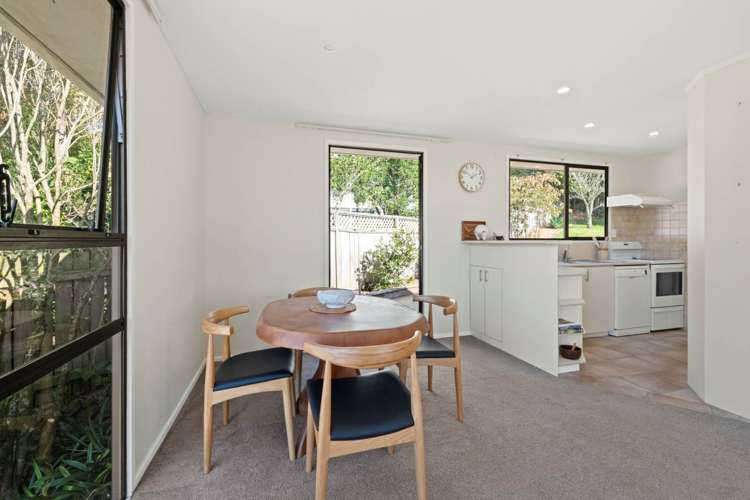 41 John Dee Crescent Red Beach_8