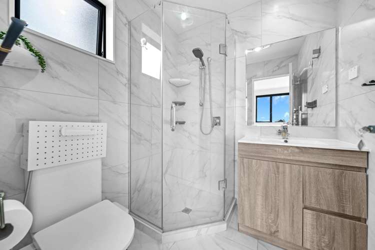 23 Hermitage Street Flat Bush_11