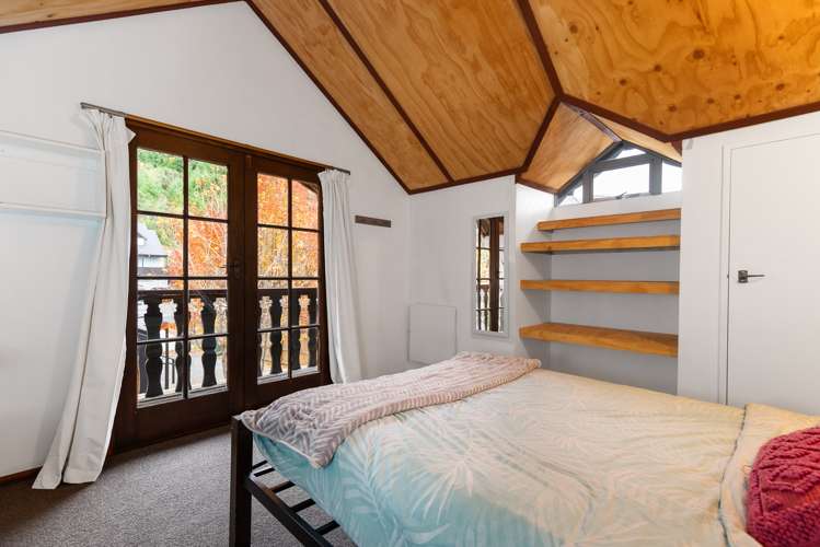 18 Lochy Road Fernhill/Sunshine Bay_6