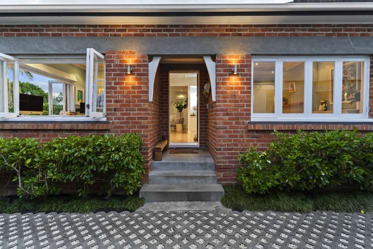 2/75 Queen Street Northcote Point_18