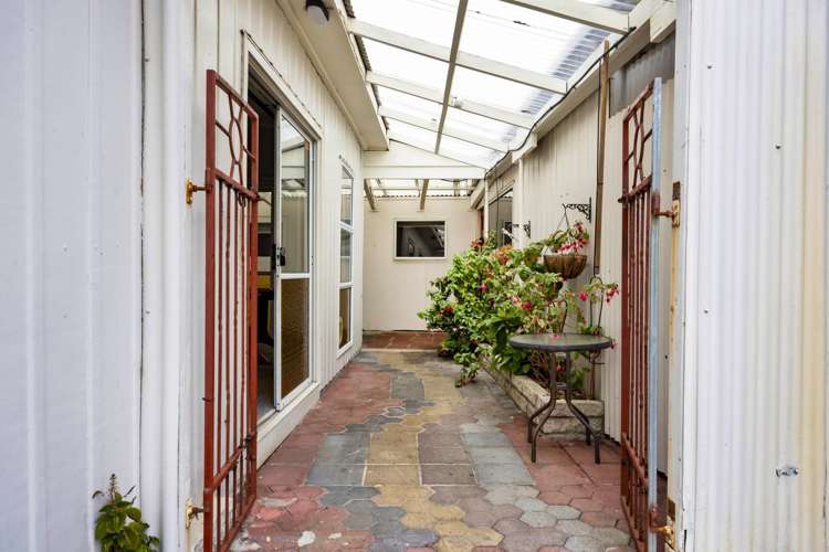 64 Ngamotu Road Spotswood_26