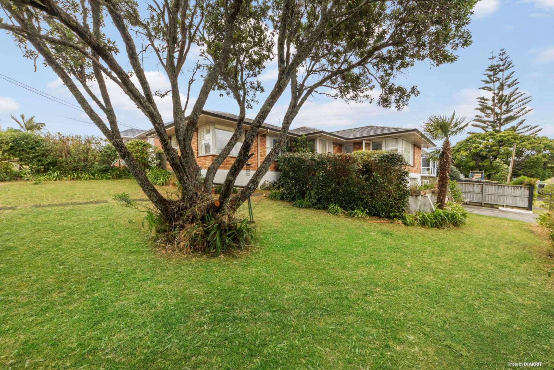 56 Tiroroa Avenue Te Atatu South_0