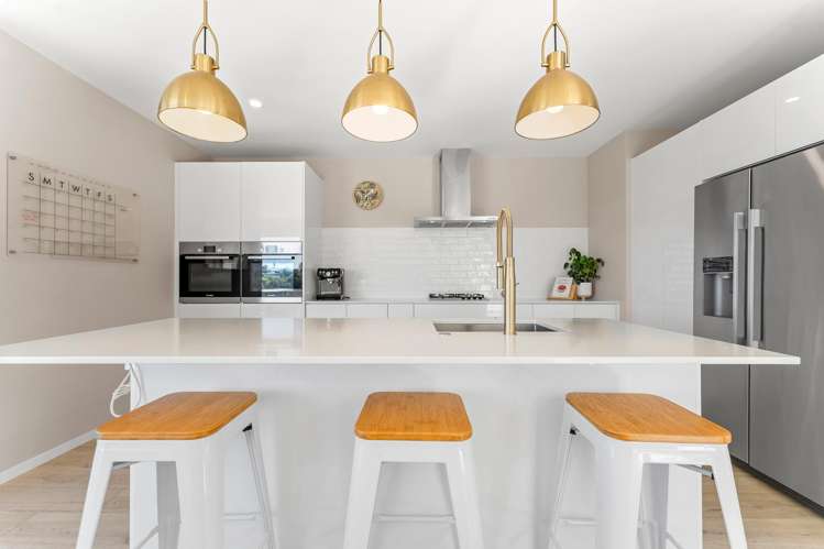 9 Tirohanga Crescent Stanmore Bay_10