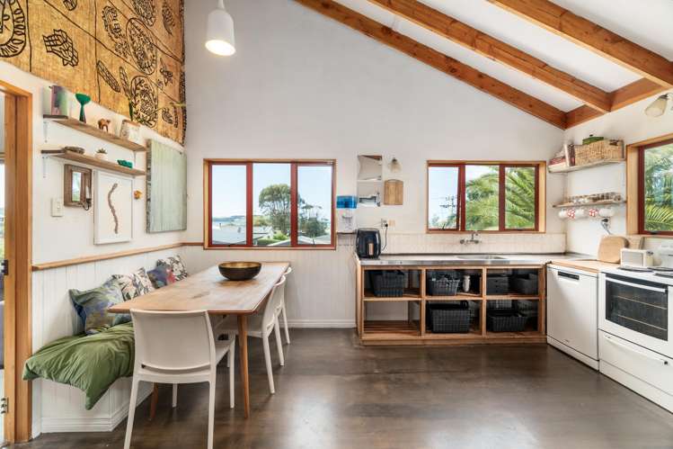 11 Scarp Street Karitane_11