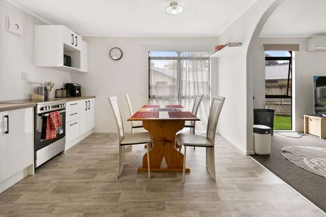 A Private Retreat on Peter Lippa Drive