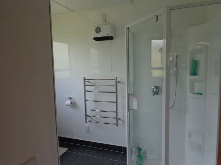 25 Rata Street Kaka Point_12