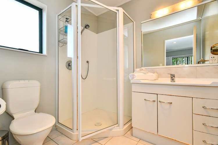 91 Rushgreen Avenue Pahurehure_15