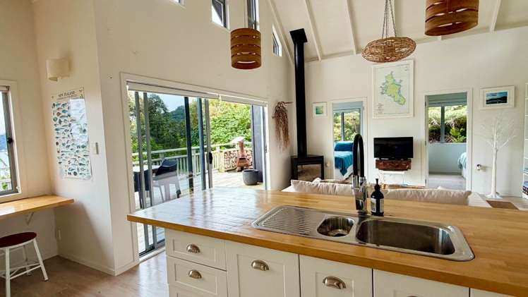 44 Blackwell Drive Great Barrier Island_3