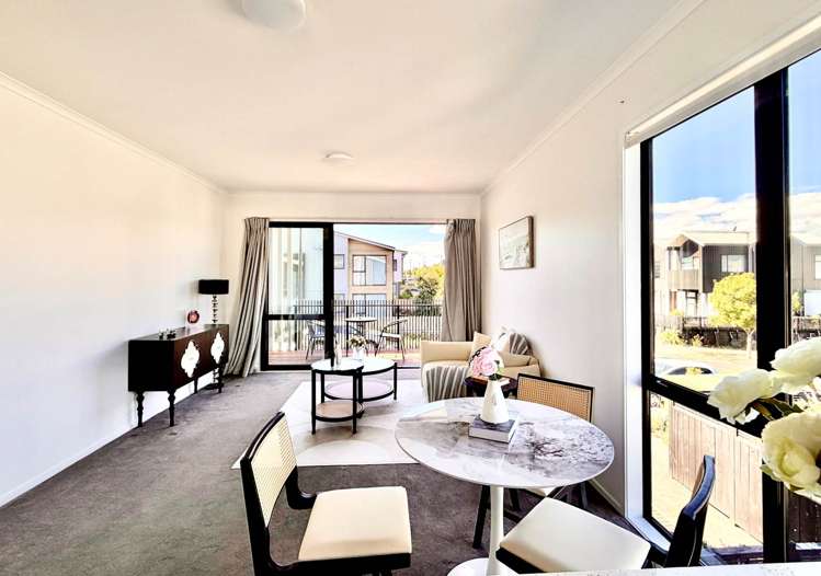 7 Awamarino Way Westgate_9