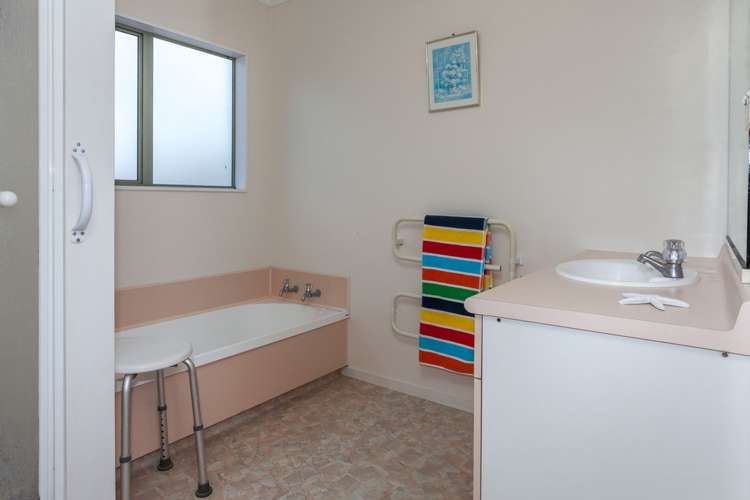 221 Ocean Road Whangamata_10