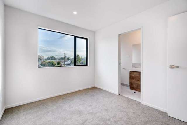 Brand New 2-Bedroom Townhouse – Experience the...