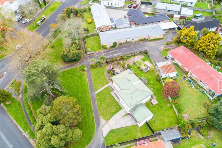 10 Albert Street Hamilton East_18