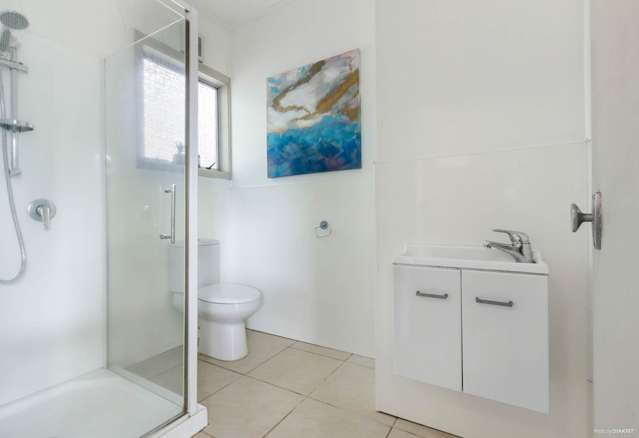 135c Rosier Road Glen Eden_4