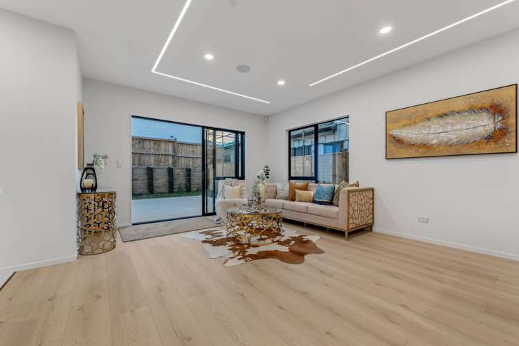 61 Bushfield Drive Flat Bush_5