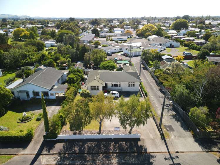 36 Victoria Street Carterton_19