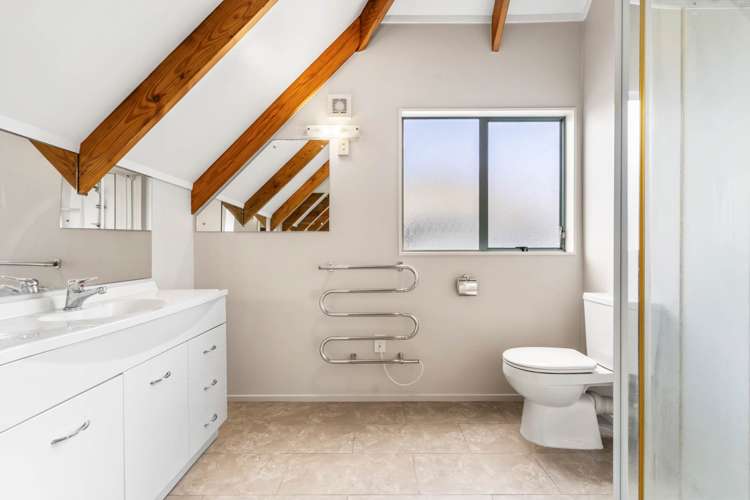 1/12 Kells Place Botany Downs_16