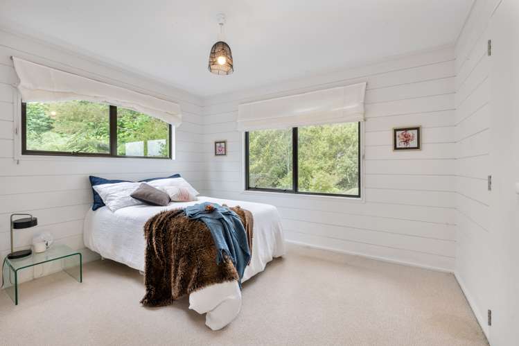 141 Attwood Road Paremoremo_15