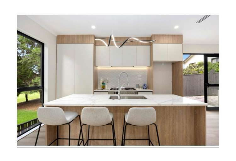11E Norman Lesser Drive St Johns_2