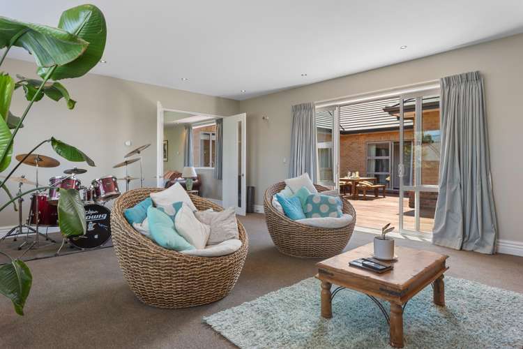 8 Leith Drive Loburn_13