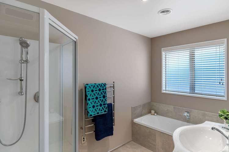 20 Titirangi Crescent Parklands_11