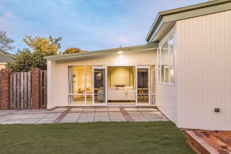 20 Derrett Place Saint Martins_1