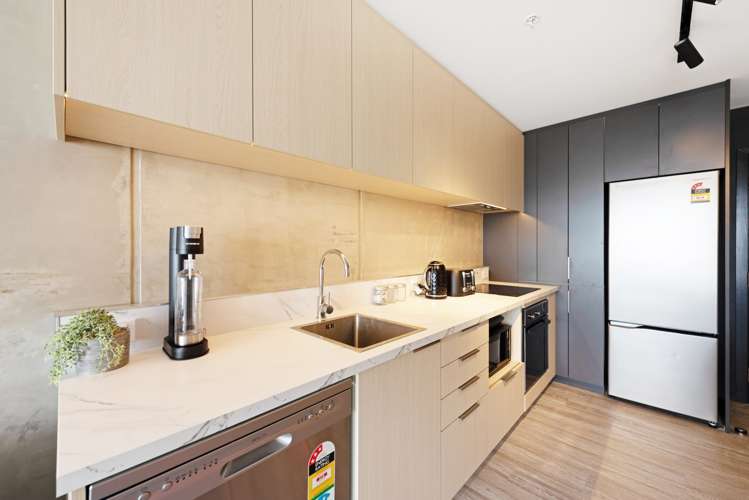604/21 King Street Mount Cook_5