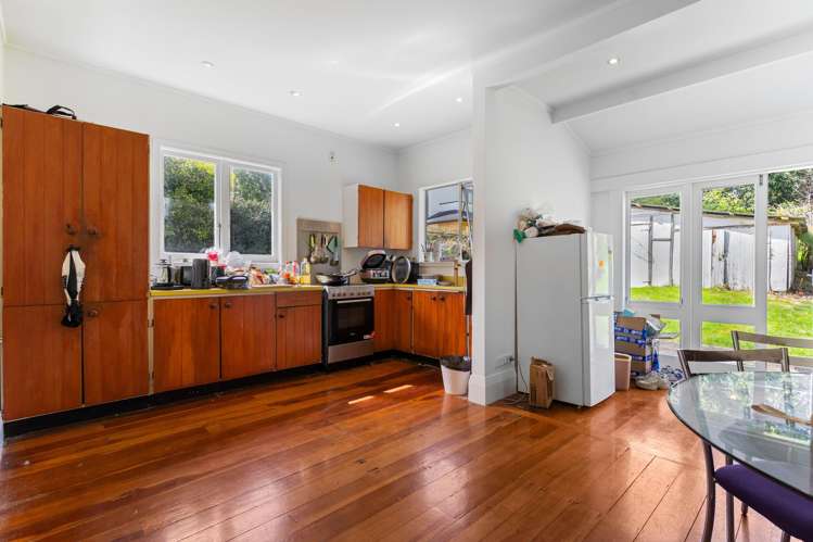 150 The Drive Epsom_12