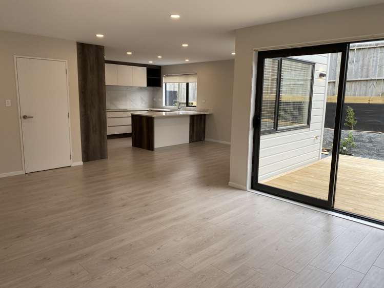 14D Whitford Avenue Mount Wellington_1