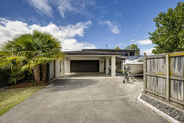 Versatile 6-Bedroom Home with Endless Potential