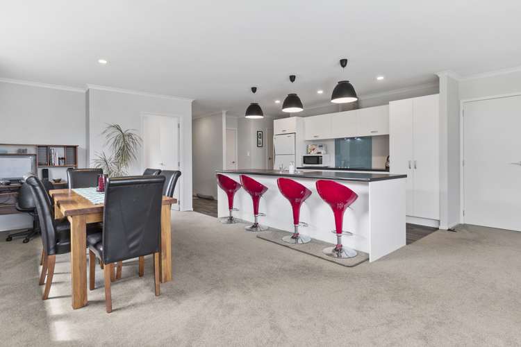 171 Ballintoy Park Drive Welcome Bay_10