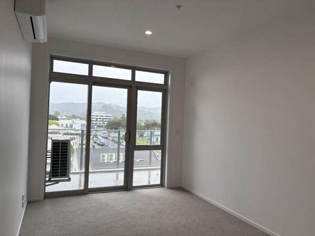 403/4 Reads Quay 1052_4