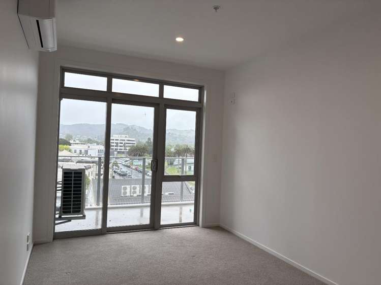 403/4 Reads Quay 1052_4