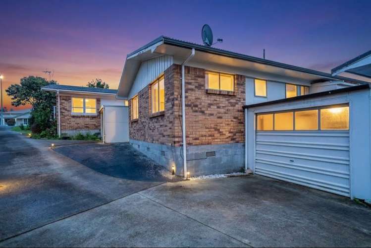 2/32 Coles Crescent Papakura_2