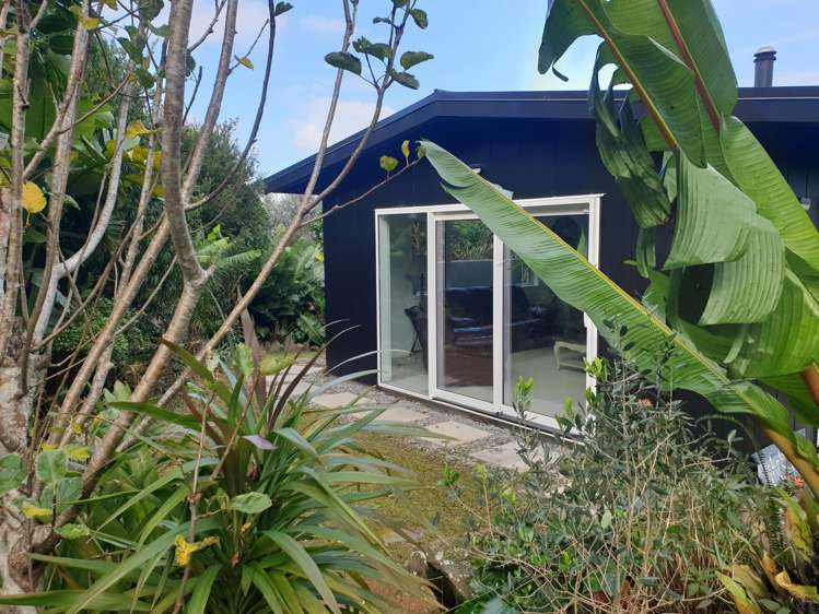 15 Puriri Place,_1