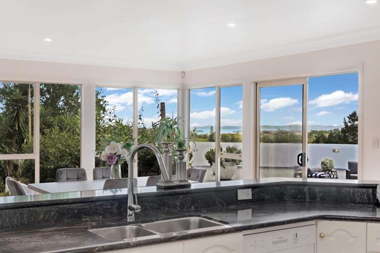 384 Whitford Road Whitford_13