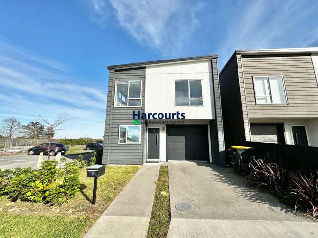 3 DBL BEDS, 1 FULL BATH + GUEST, INTERNAL GARAGE