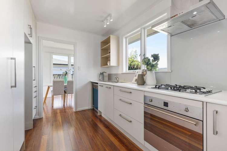 7 Chaucer Place Blockhouse Bay_8