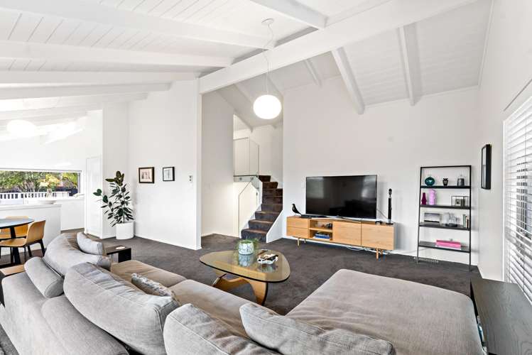 16 Coldham Crescent Saint Johns_6