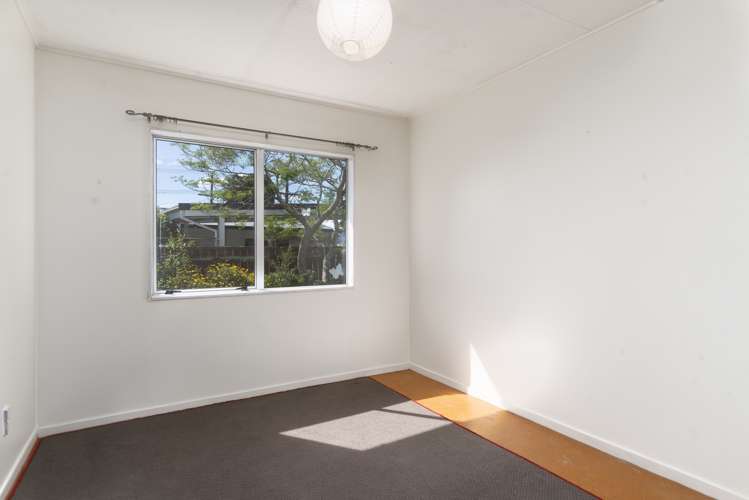 2 Hilton Road Carterton_4