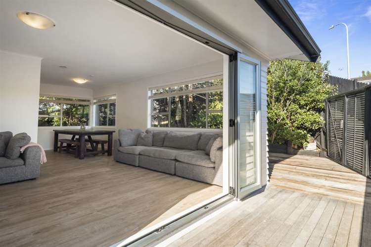 21 Mawson Avenue Torbay_9